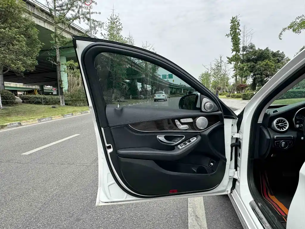 Mercedes-Benz C-Class 2018 — фото 6