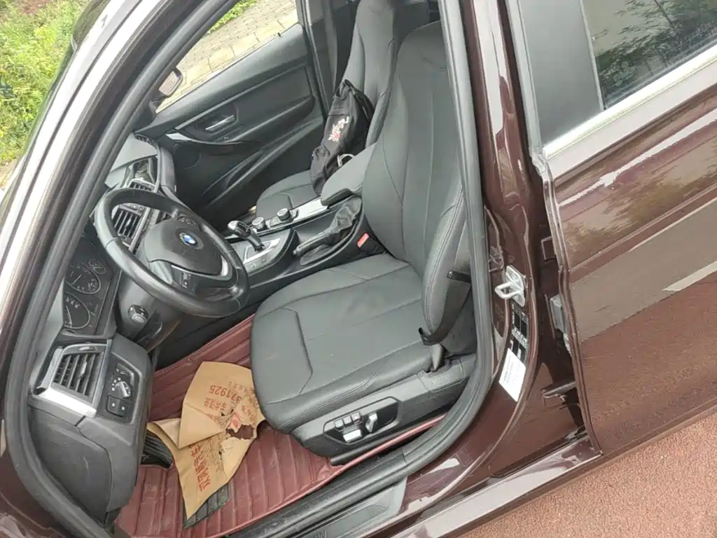 BMW 3 Series 2017 — фото 15