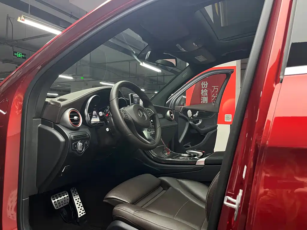 Mercedes-Benz GLC 2018 — фото 16