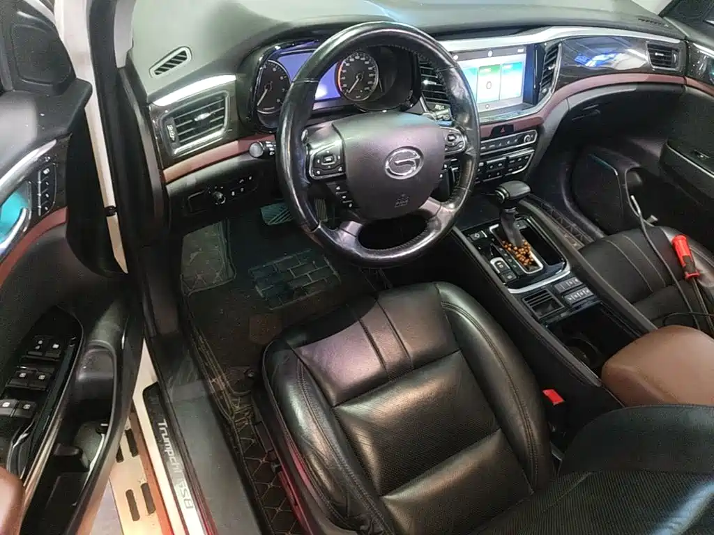 GAC Motor Trumpchi GS8 2018 — фото 16