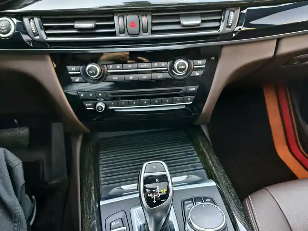 BMW X5 2018 — фото 14