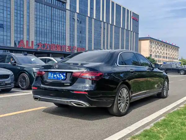 Mercedes-Benz E-Class 2023
