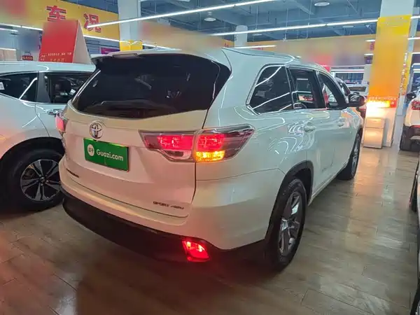 Toyota Highlander 2015