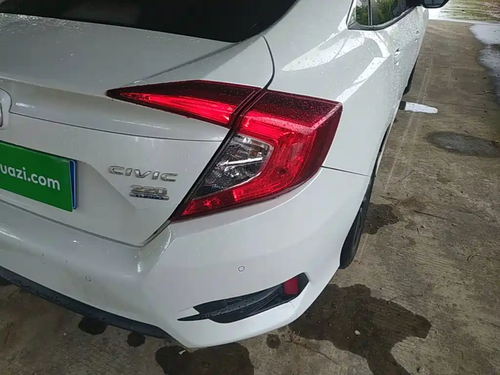 Honda Civic 2019 — фото 8