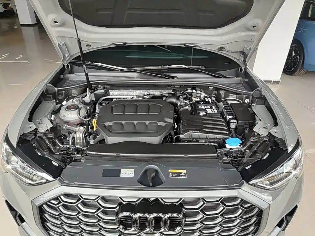 Audi Q3 Sportback 2025 — фото 20