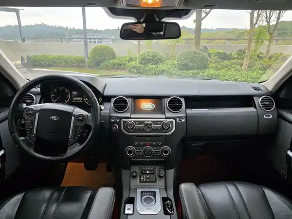 Land Rover Discovery 2015