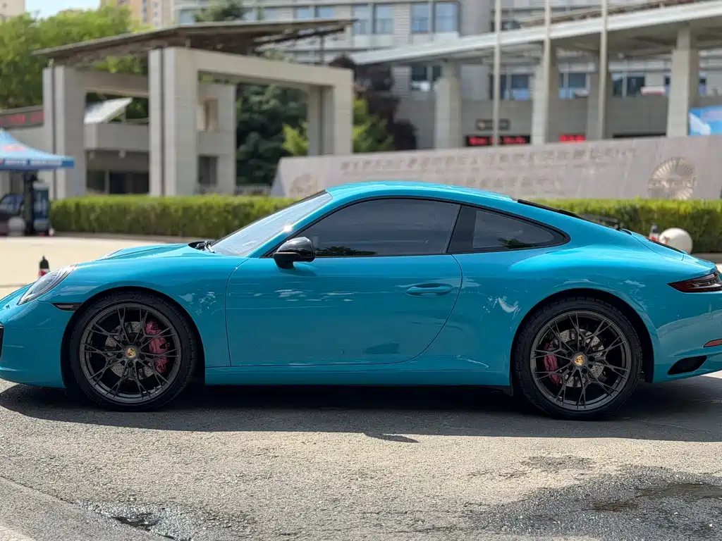 Porsche 911 2016