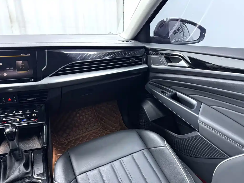 Volkswagen Passat 2023