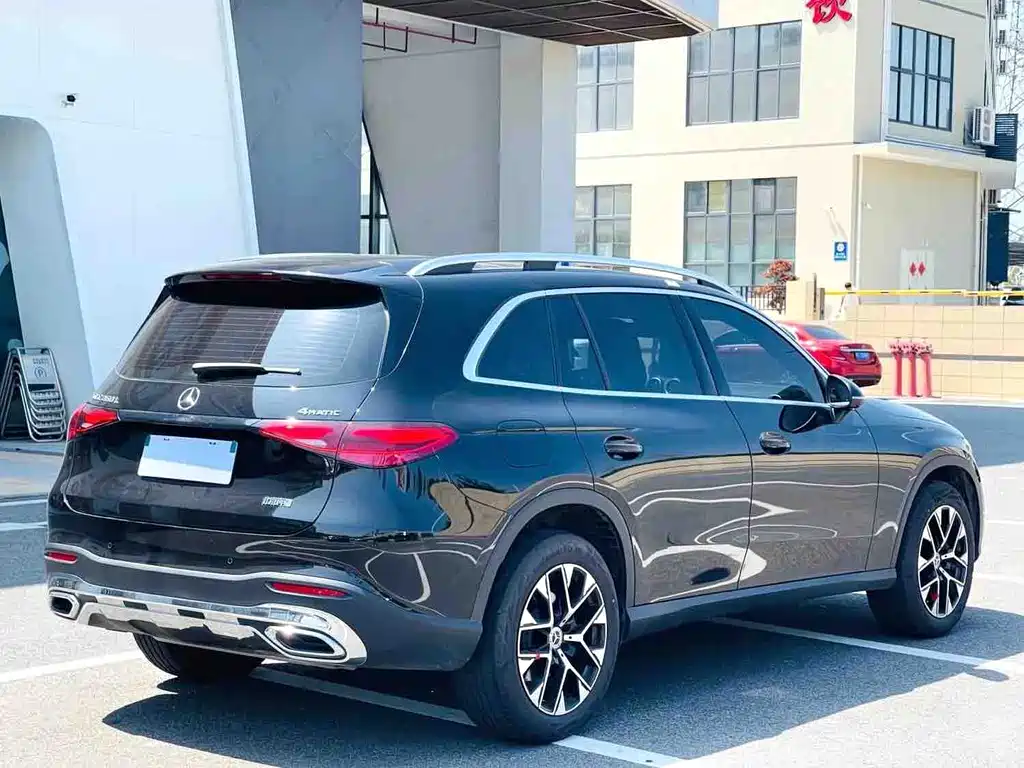 Mercedes-Benz GLC 2025