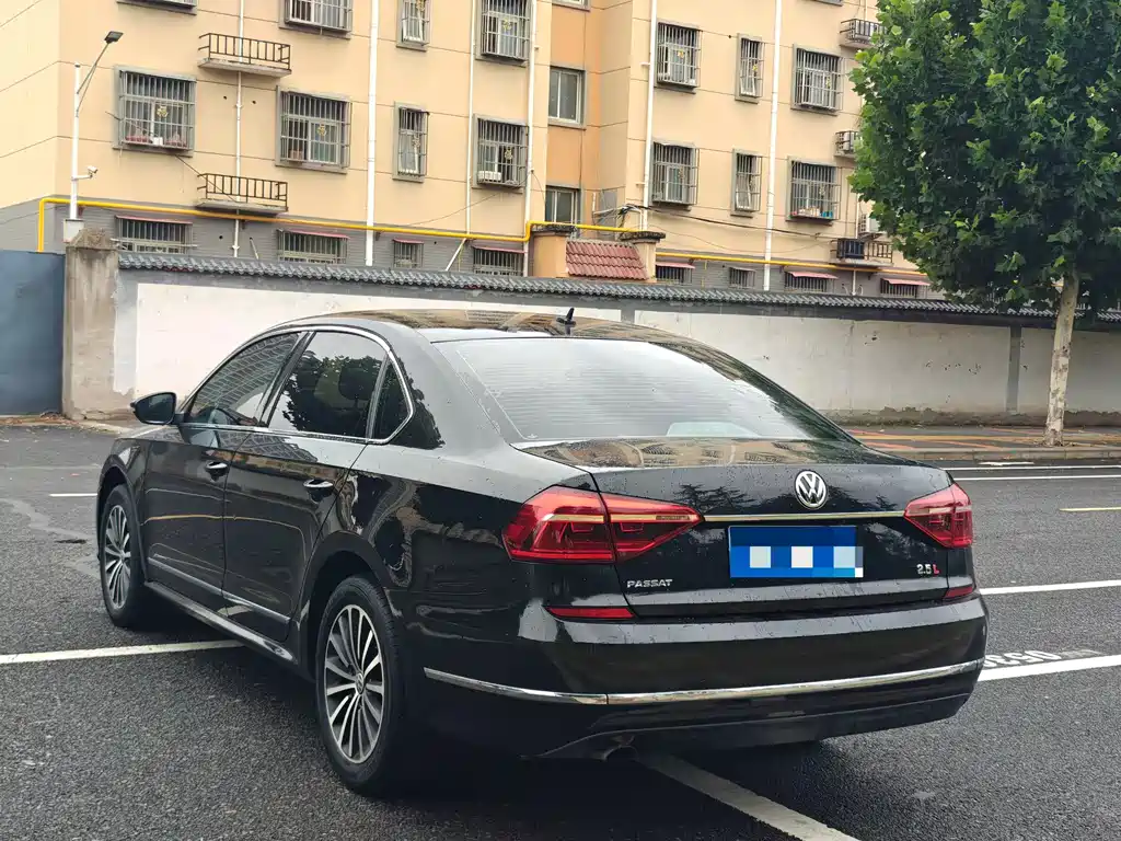 Volkswagen Passat 2019 — фото 9