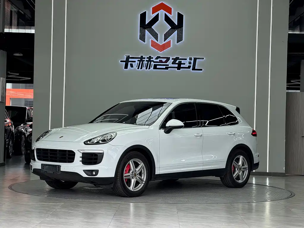 Porsche Cayenne 2015 — фото 1
