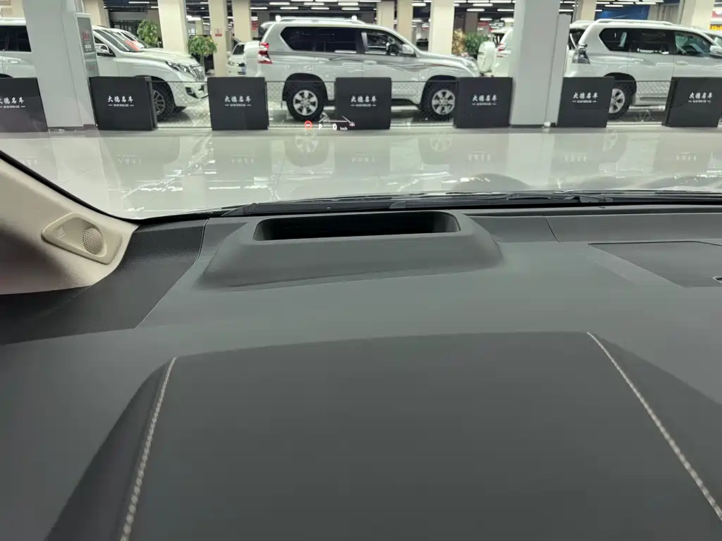 Toyota Alphard 2025 — фото 24