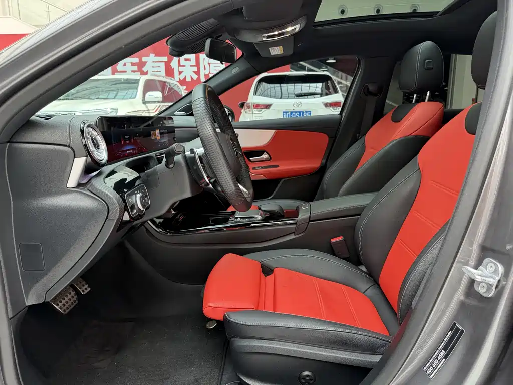 Mercedes-Benz A-Class AMG 2024 — фото 13