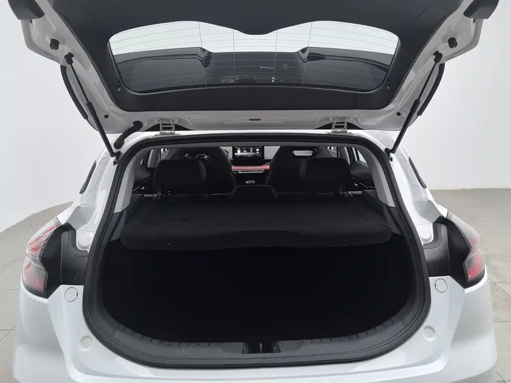 Geely Emgrand S 2022 — фото 16