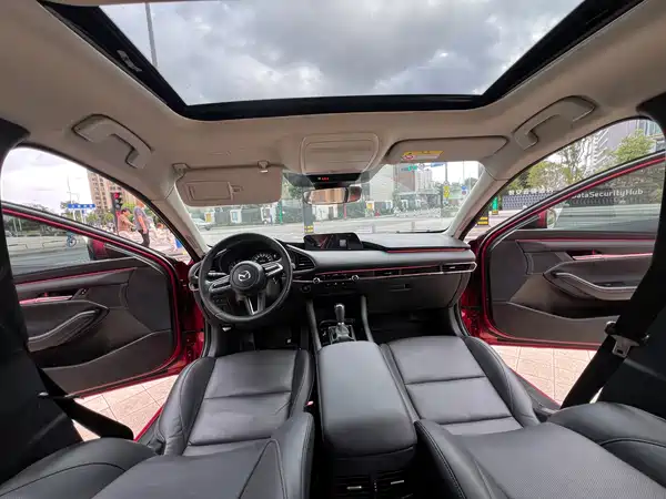 Mazda 3 Axela 2022