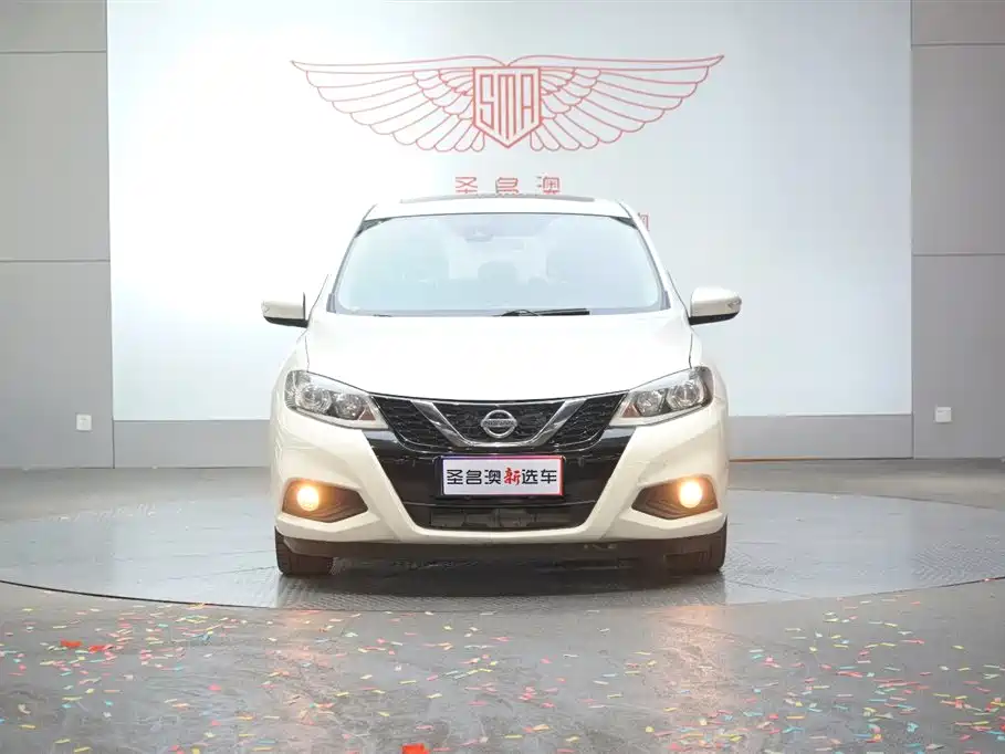 Nissan Tiida 2017 — фото 4