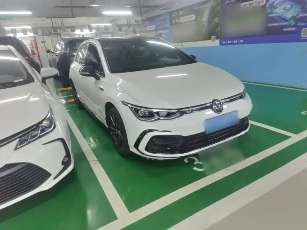 Volkswagen Golf 2024