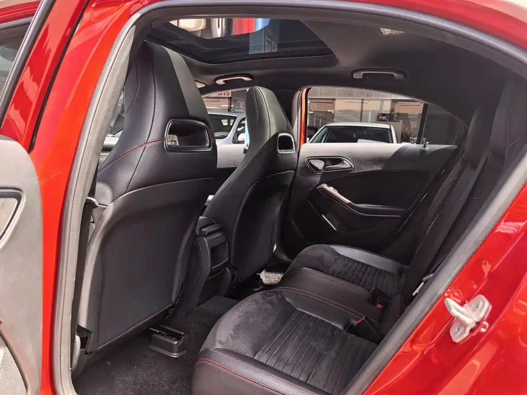 Mercedes-Benz A-Class 2015 — фото 11