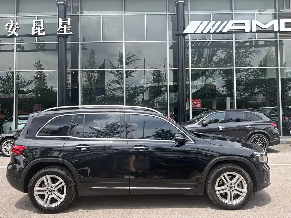 Mercedes-Benz GLB 2023 — фото 8