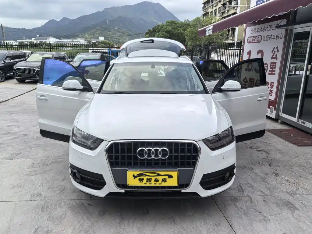 Audi Q3 2015