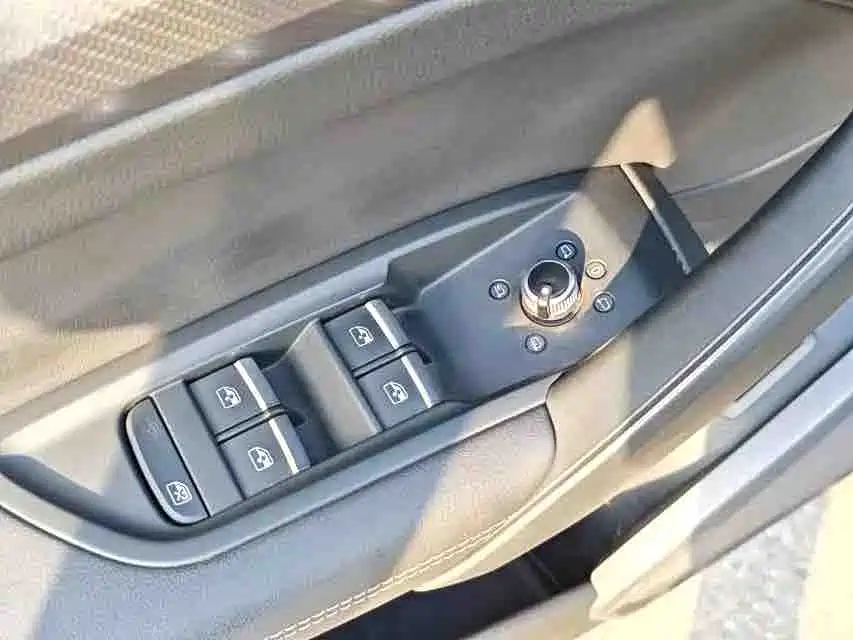 Audi Q5L 2022 — фото 13