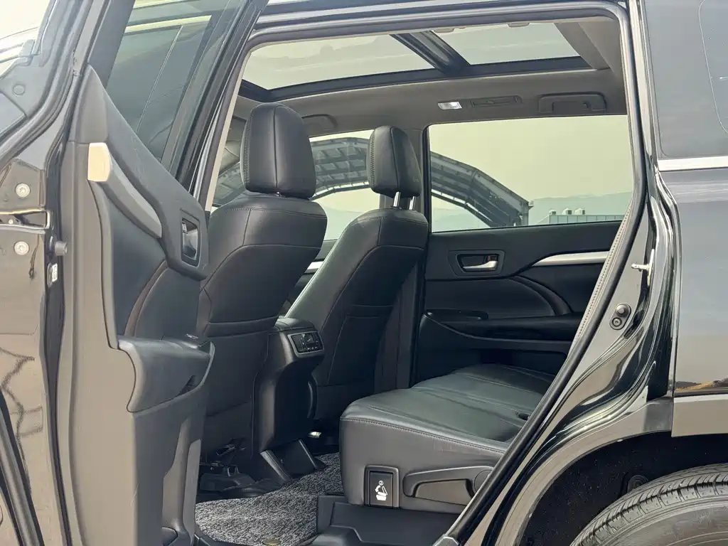 Toyota Highlander 2019 — фото 16
