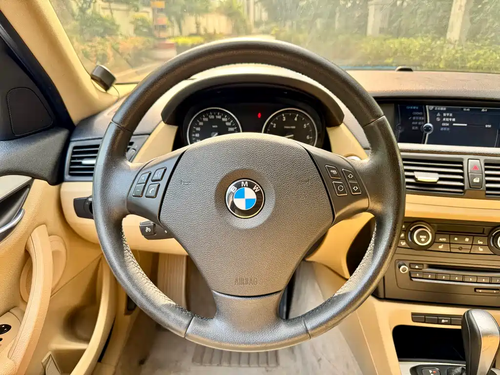 BMW X1 2012 — фото 15