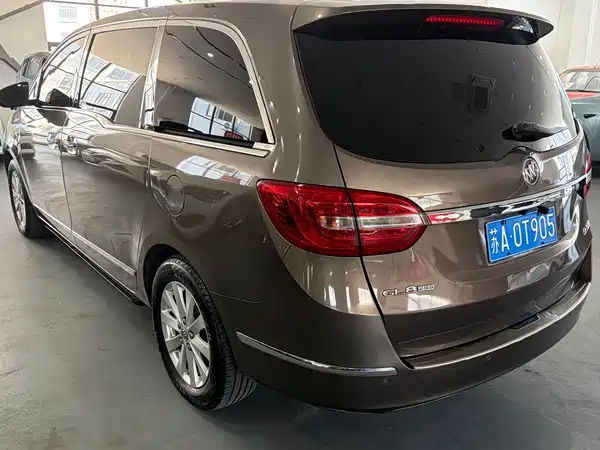 Buick GL8 2017