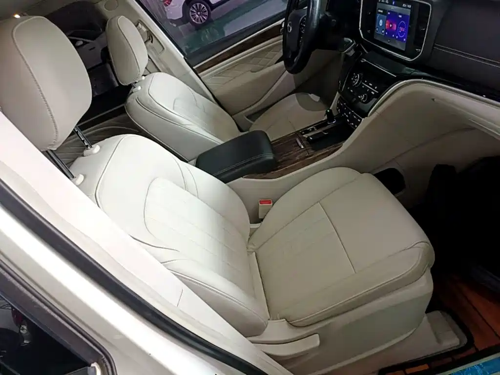 GAC Motor Trumpchi M8 2018 — фото 25