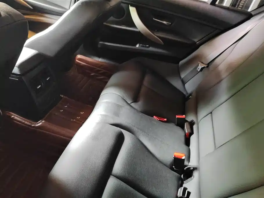BMW 3 Series 2014 — фото 11