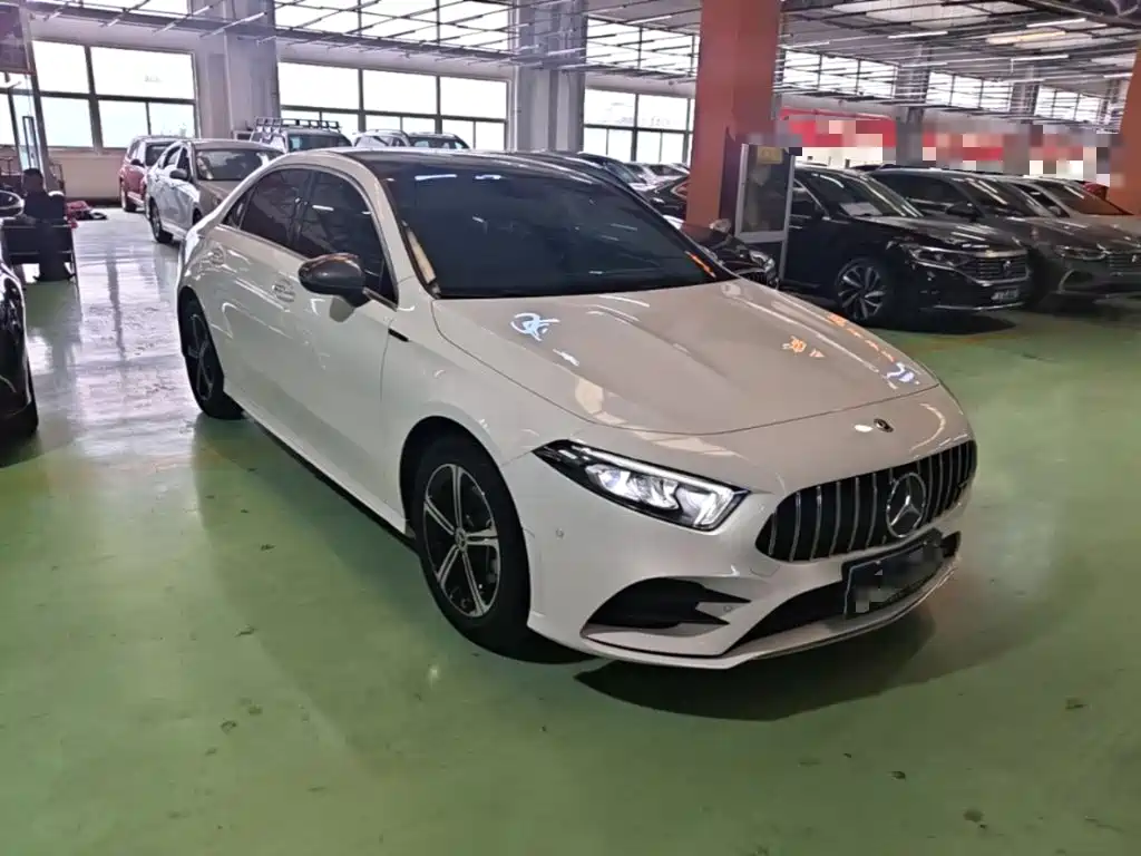 Mercedes-Benz A-Class 2022 — фото 4