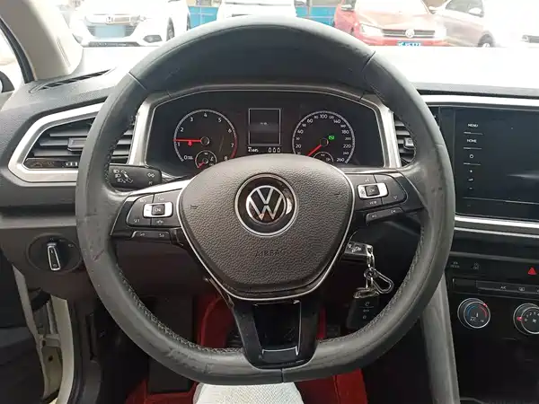 Volkswagen T-Roc 2021