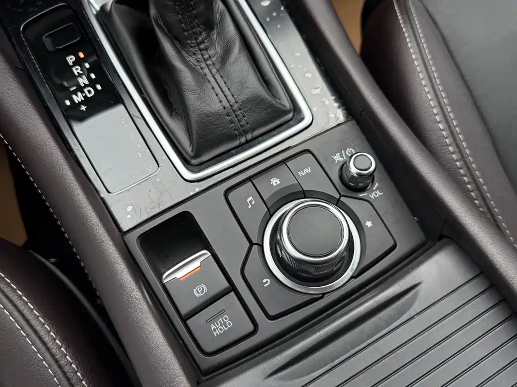 Mazda CX-4 2019 — фото 11