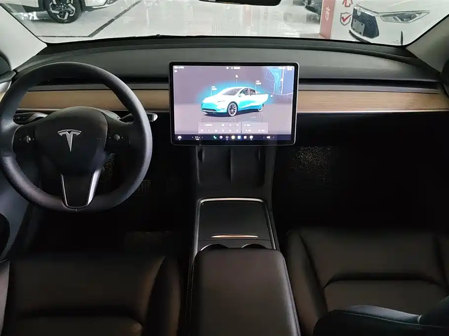 Tesla Model Y 2022 — фото 12
