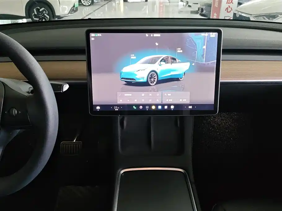 Tesla Model Y 2022 — фото 13