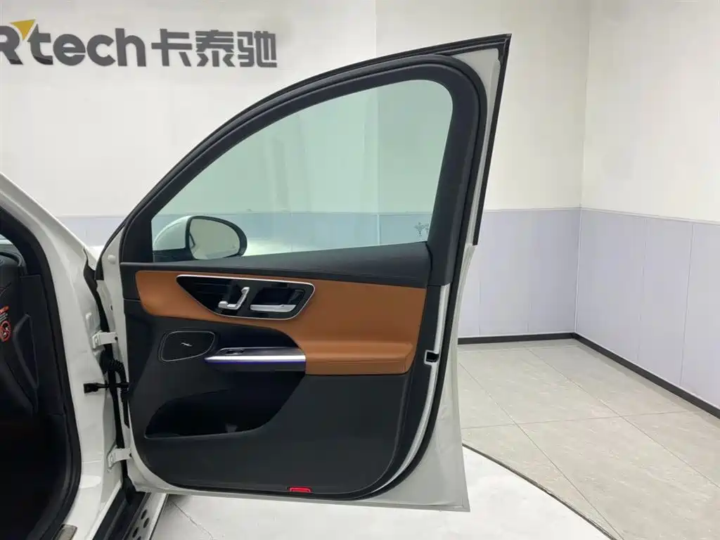 Mercedes-Benz GLC 2023 — фото 28