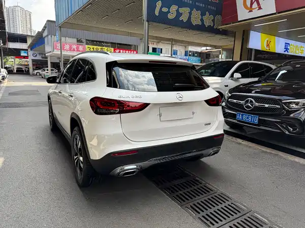 Mercedes-Benz GLA 2023