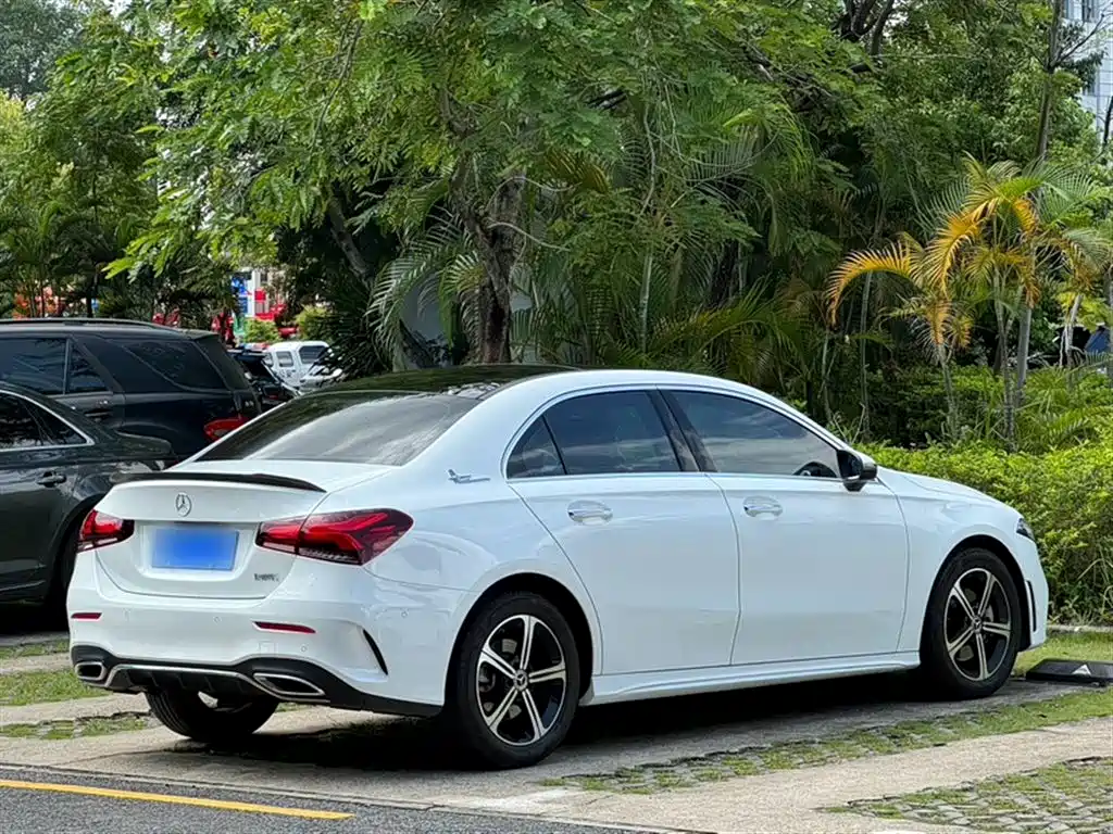 Mercedes-Benz A-Class 2023 — фото 13