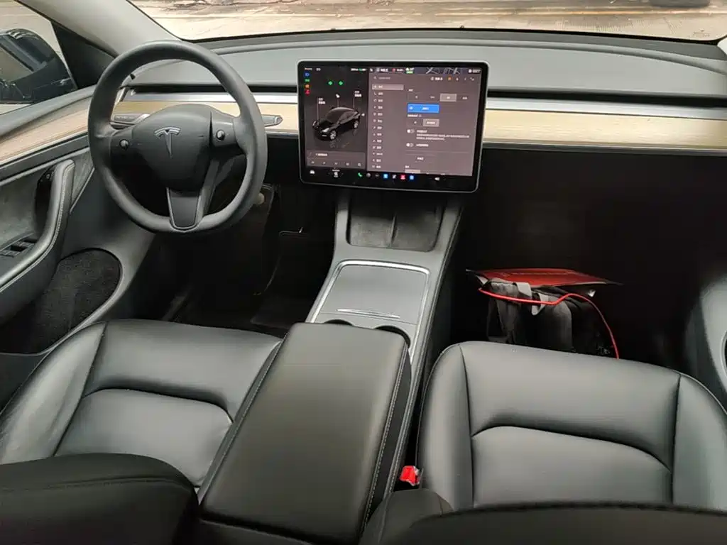 Tesla Model Y 2022 — фото 10