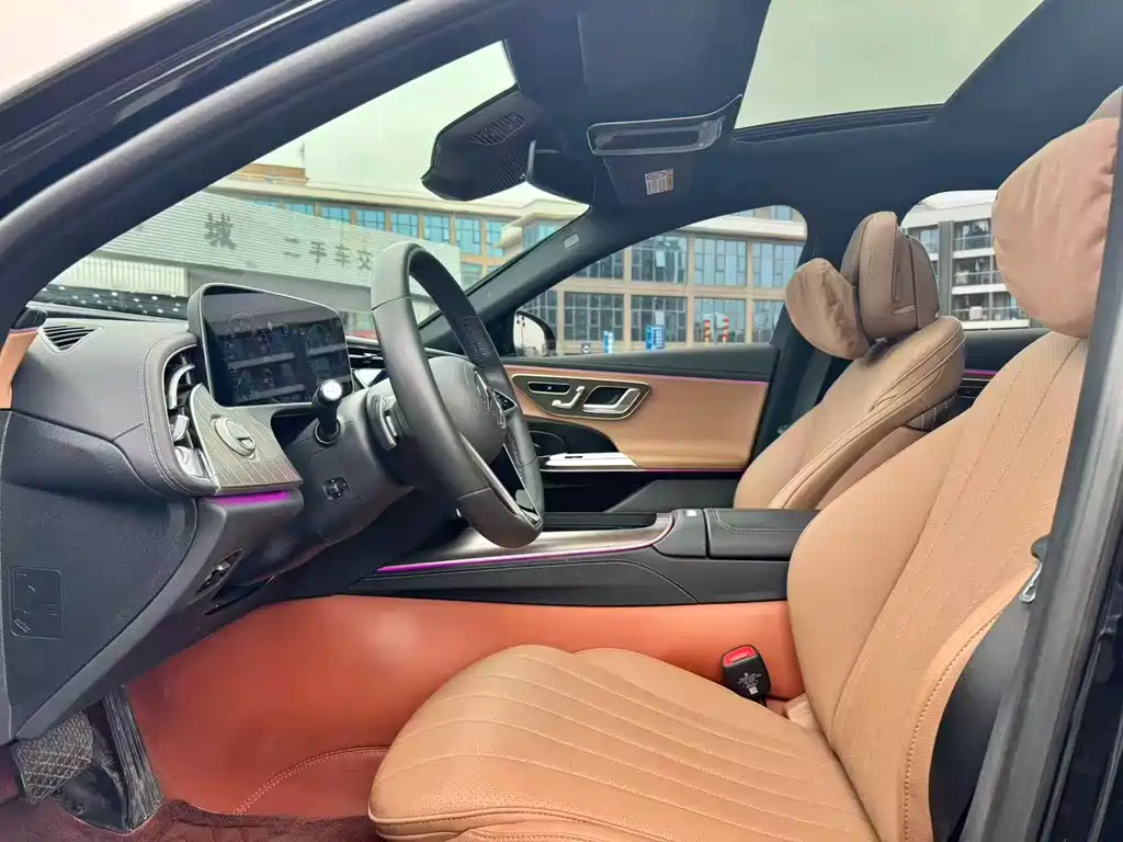 Mercedes-Benz E-Class 2025 — фото 4