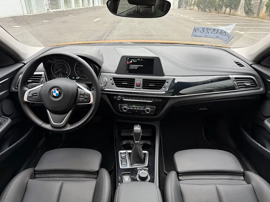 BMW 1 Series 2017 — фото 24