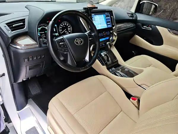 Toyota Alphard 2021