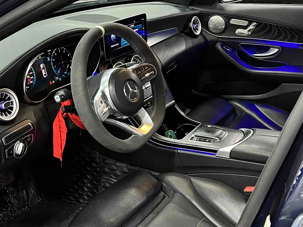 Mercedes-Benz C-Class 2019 — фото 17
