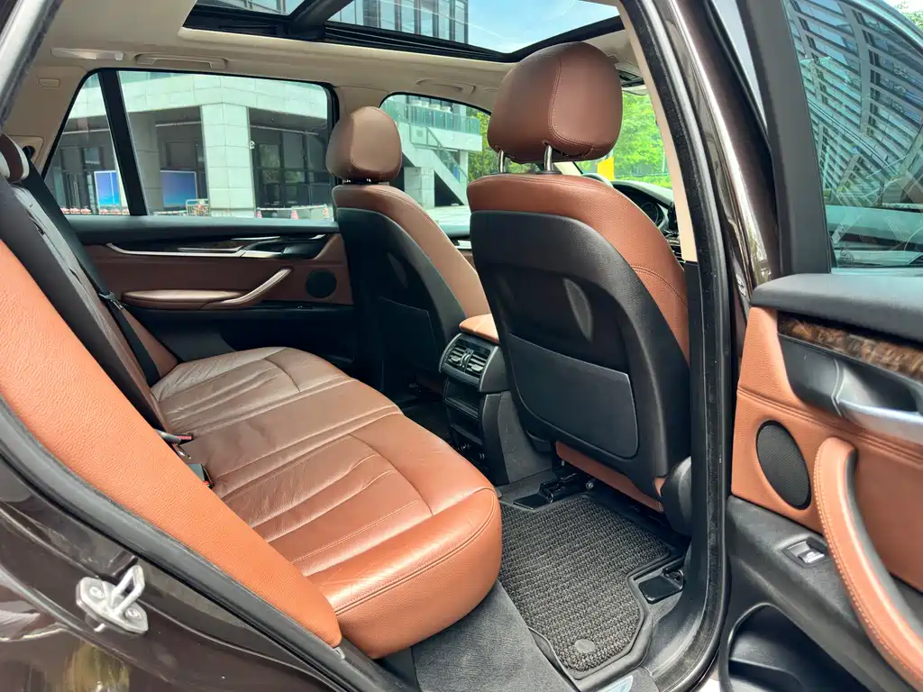 BMW X5 2016 — фото 12