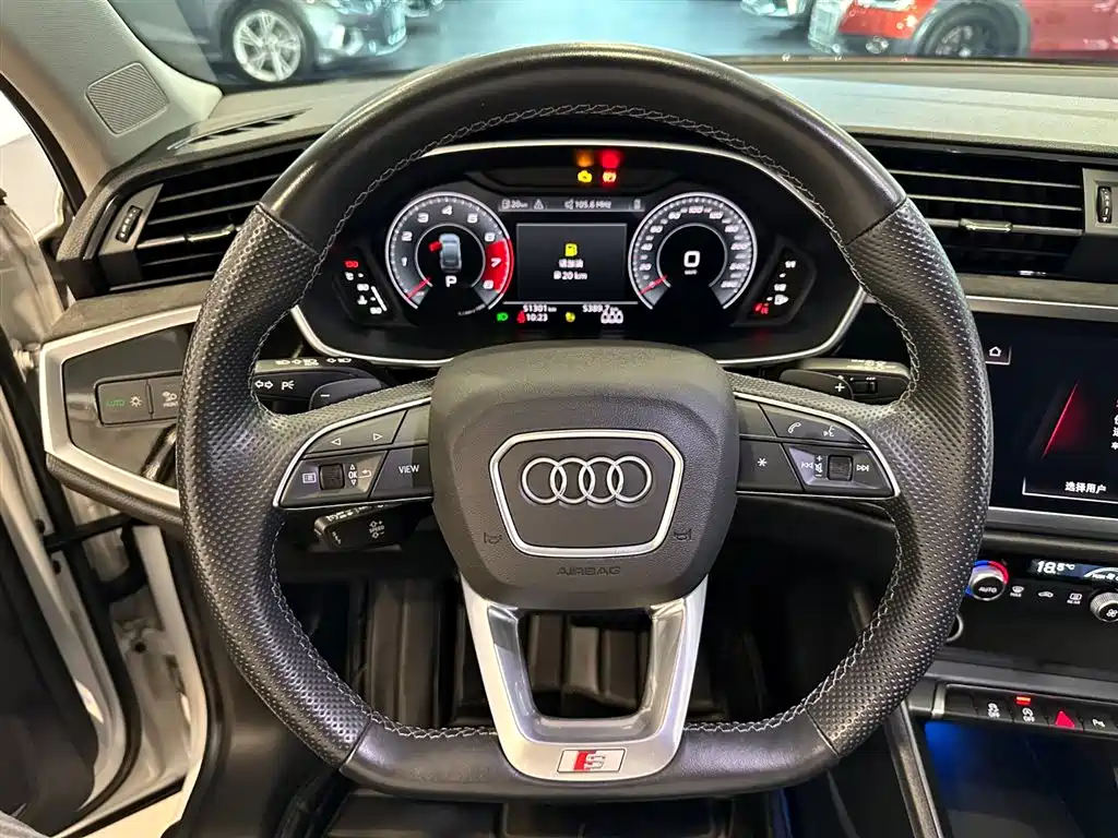 Audi Q3 Sportback 2022 — фото 11