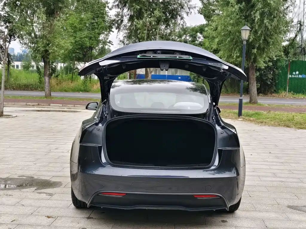 Tesla Model 3 2024 — фото 15