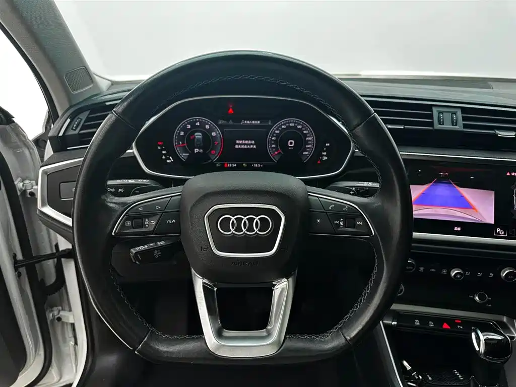 Audi Q3 2022 — фото 11