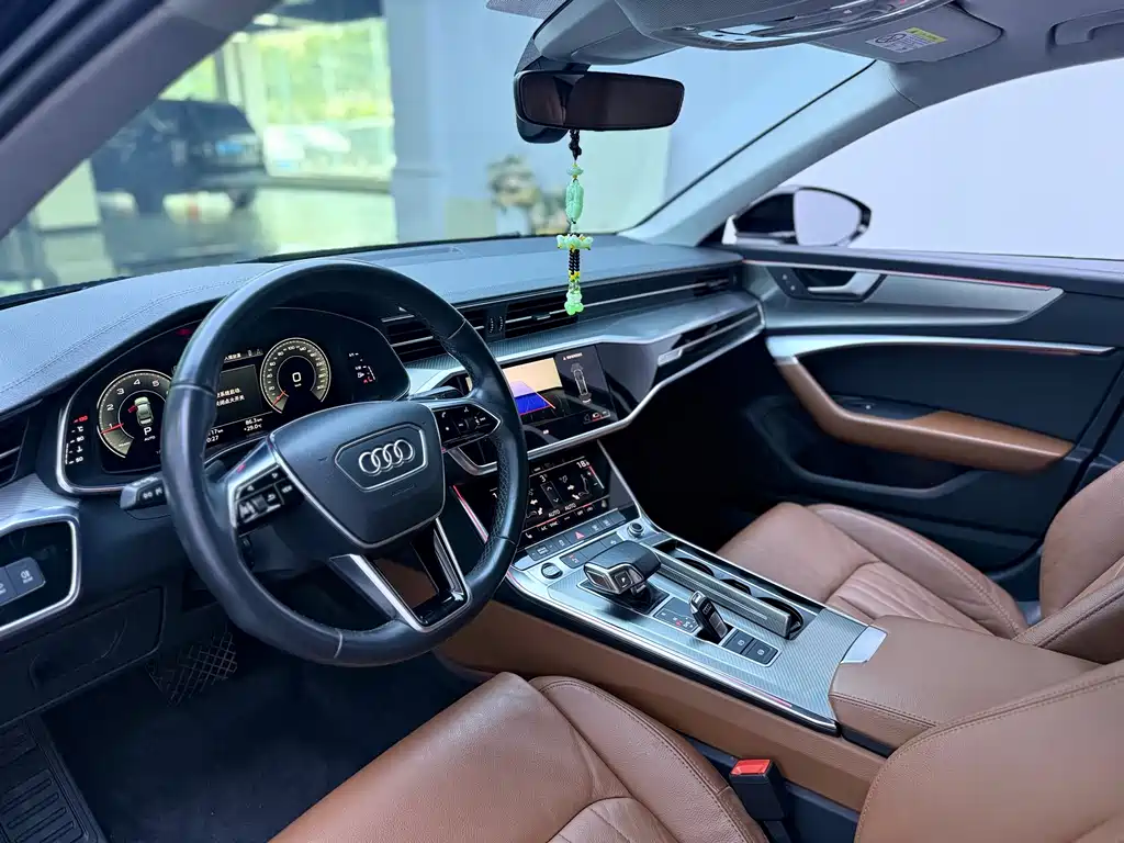 Audi A6L 2022