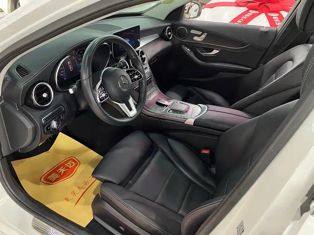 Mercedes-Benz C-Class 2019 — фото 10