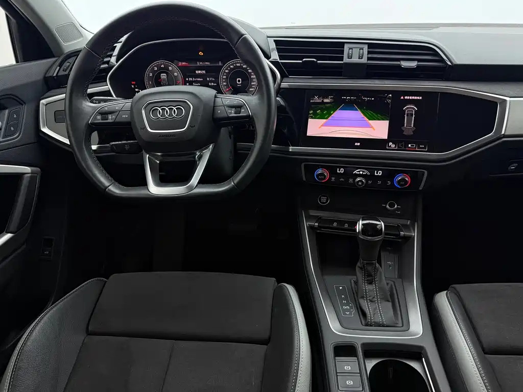 Audi Q3 2023 — фото 12